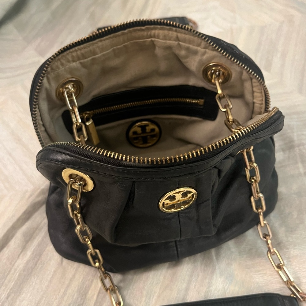Tory Burch Black Gold chain purse